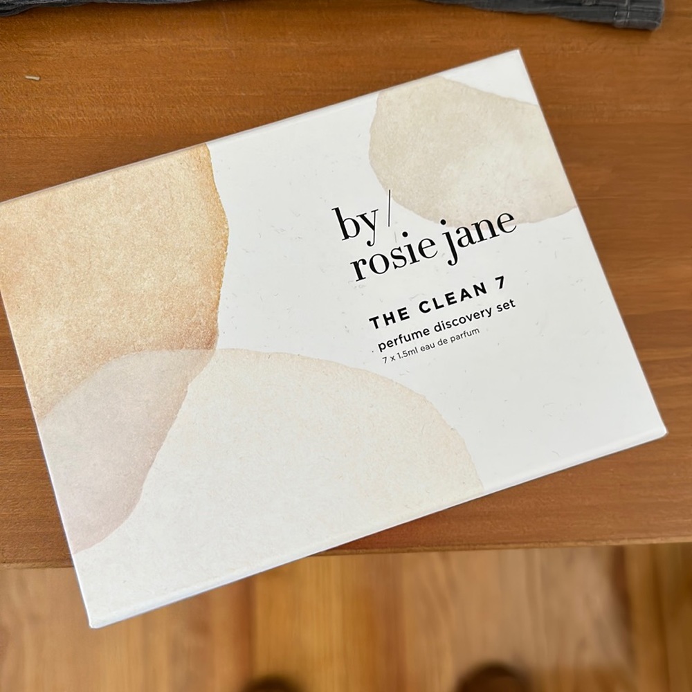 Rosie Jane the clean 7 perfume discovery kit